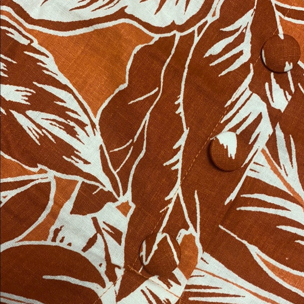 Mid-Length Patterned Skirt - Picture 2 of 2